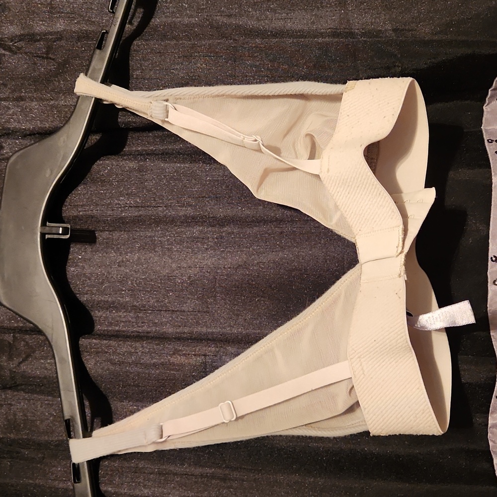 SKIMS BRA - Picture 2 of 3